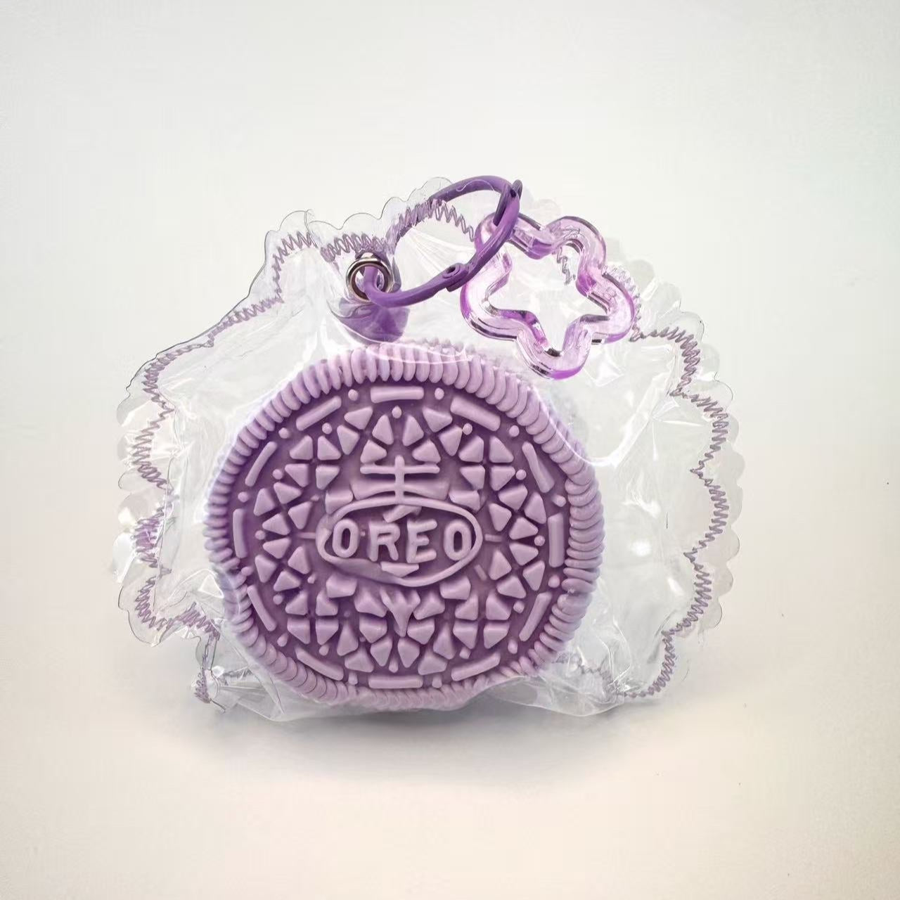Cream-Filled Cookie Sandwich Squishy