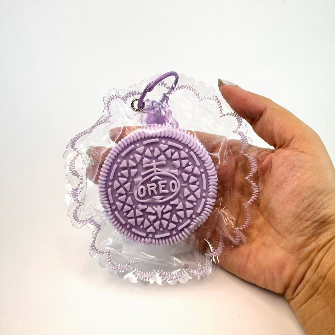 Cream-Filled Cookie Sandwich Squishy
